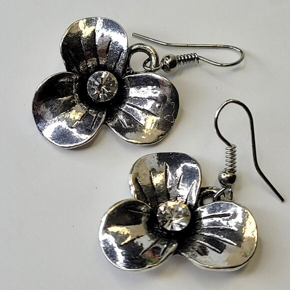 Floral Silver Tone Earrings - Picture 1 of 9